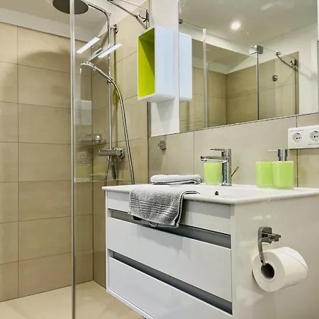 Leuchtfeuer Im Haus Zudar Prora